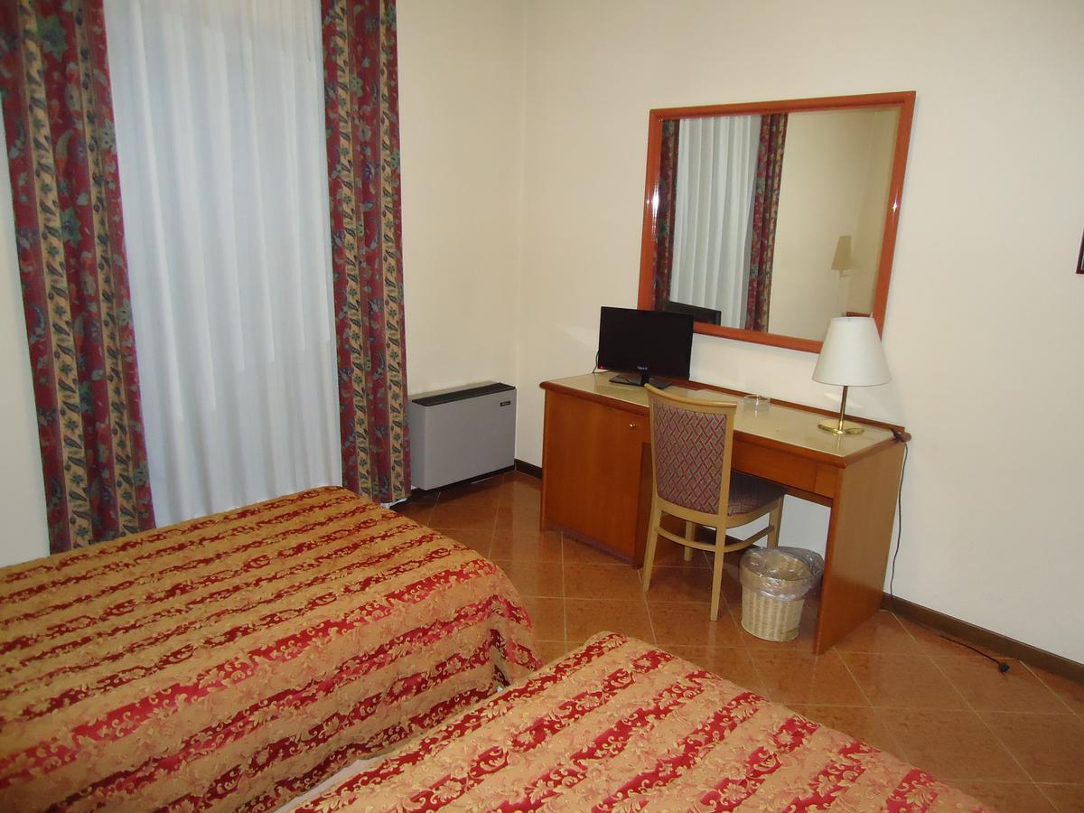 Hotel Paris Castel Goffredo 외부 사진